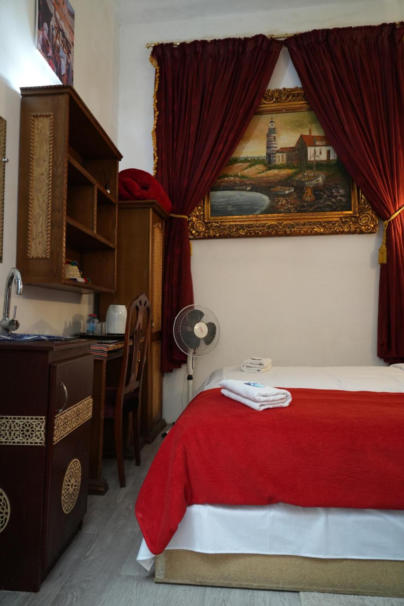 Dar Essaki 1886 Hotel Танжер Екстериор снимка